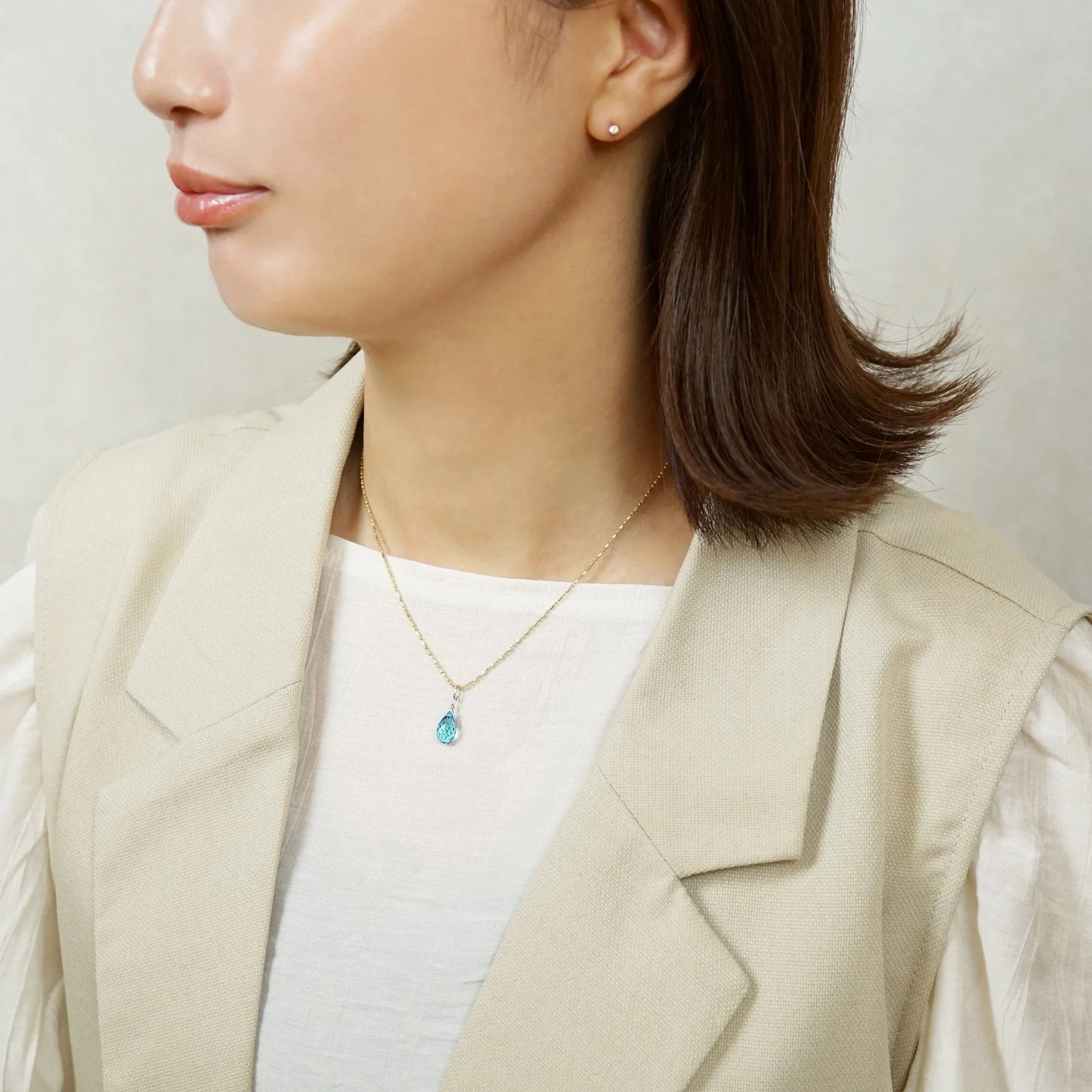 10K Blue Topaz Necklace Charm (White Gold)