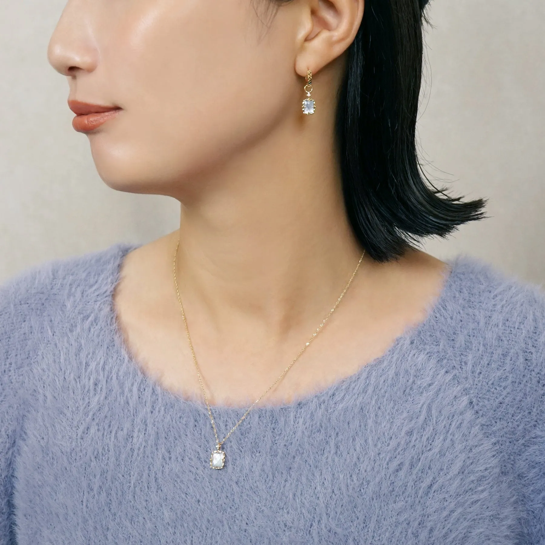 10K Blue Topaz "Crystal" Necklace (Yellow Gold)