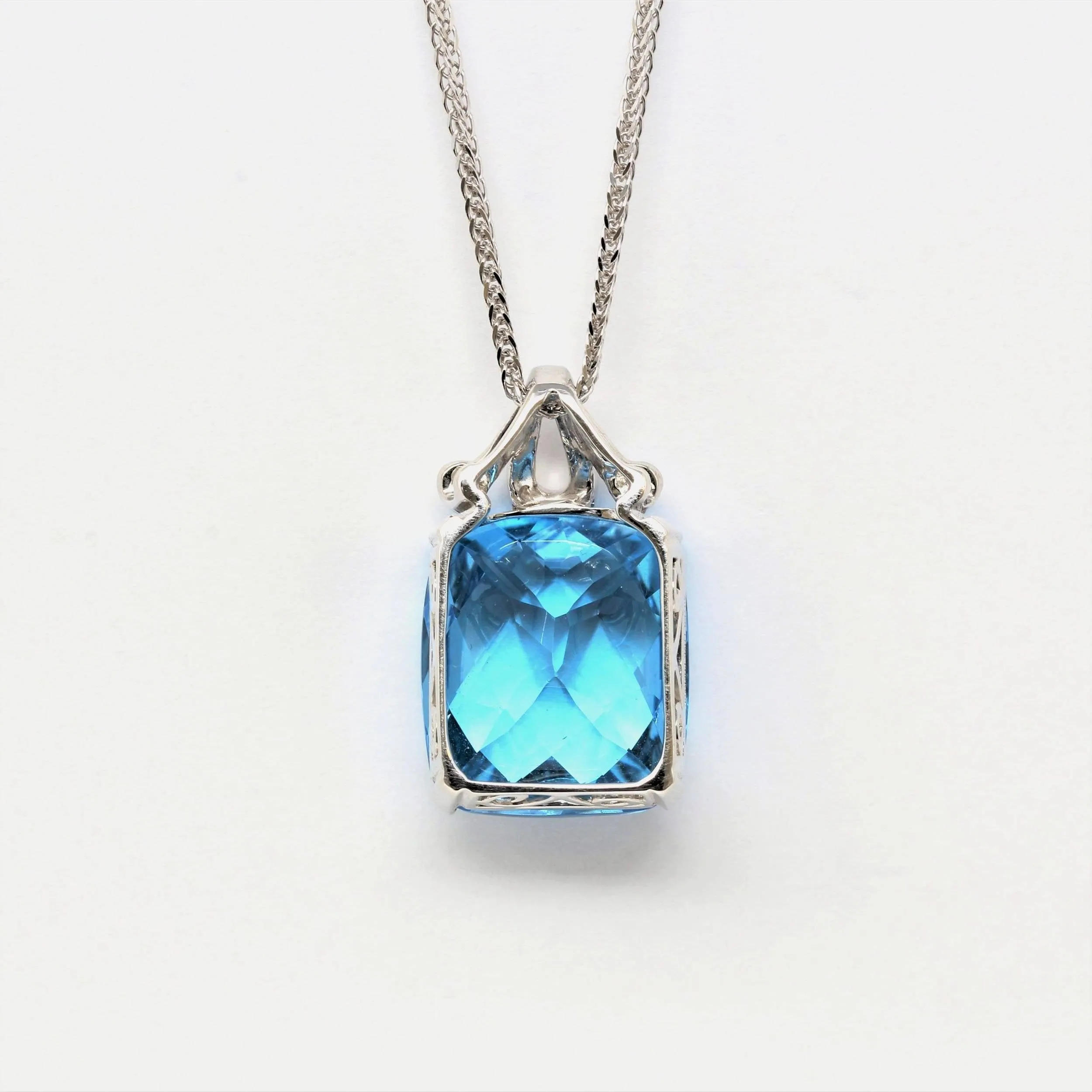 18k White Gold Genuine Swiss Blue Topaz & Diamonds Pendant Necklace
