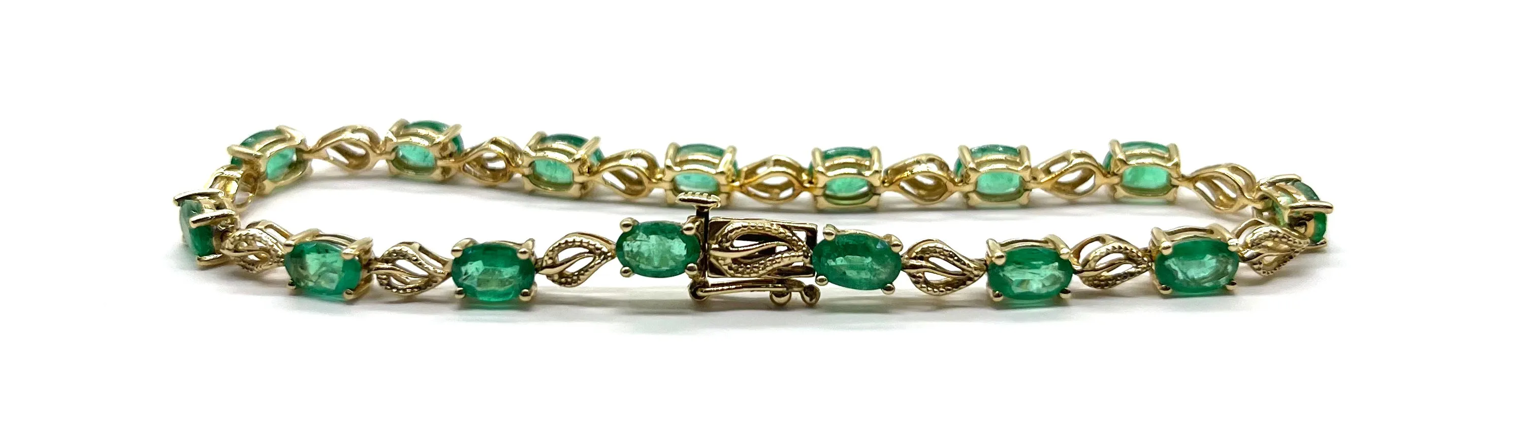 7.50ctw Emerald Bracelet