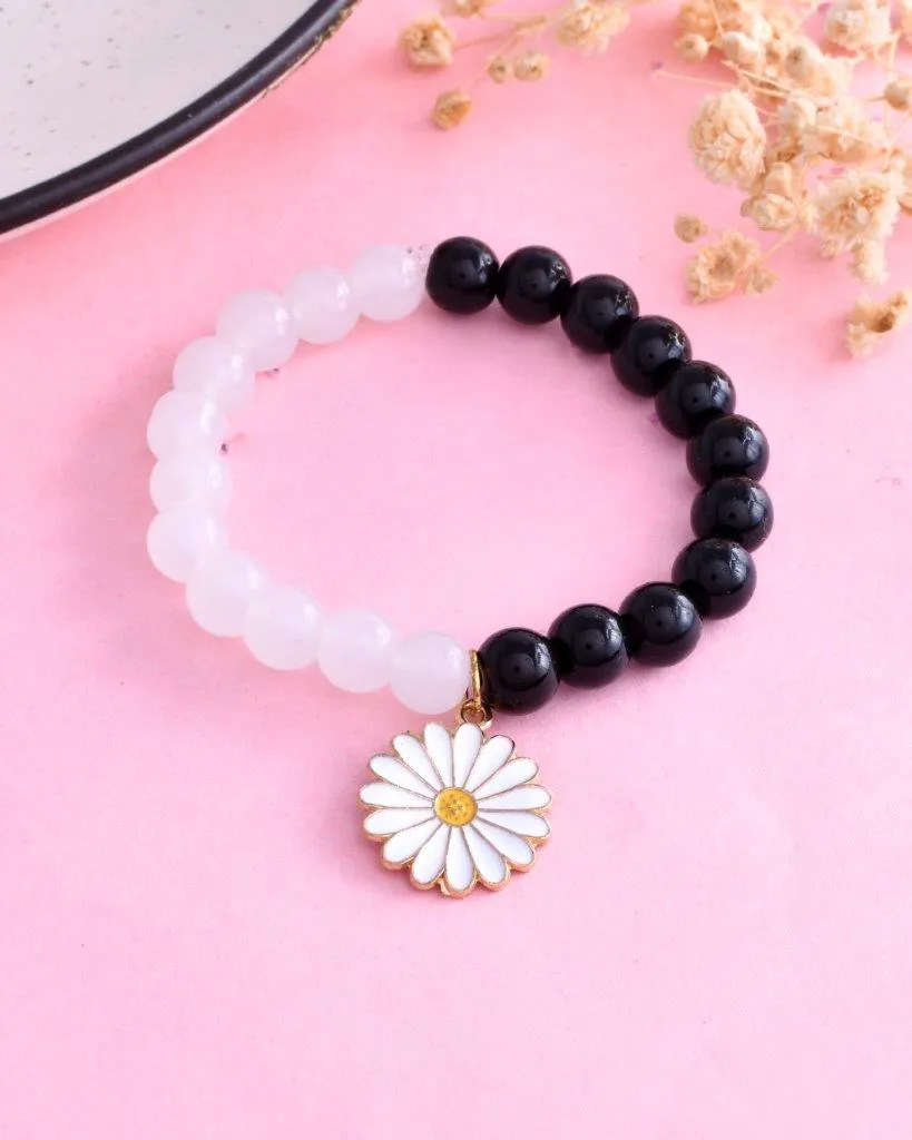Black White Beads White Flower Elastic Bracelet - Voj