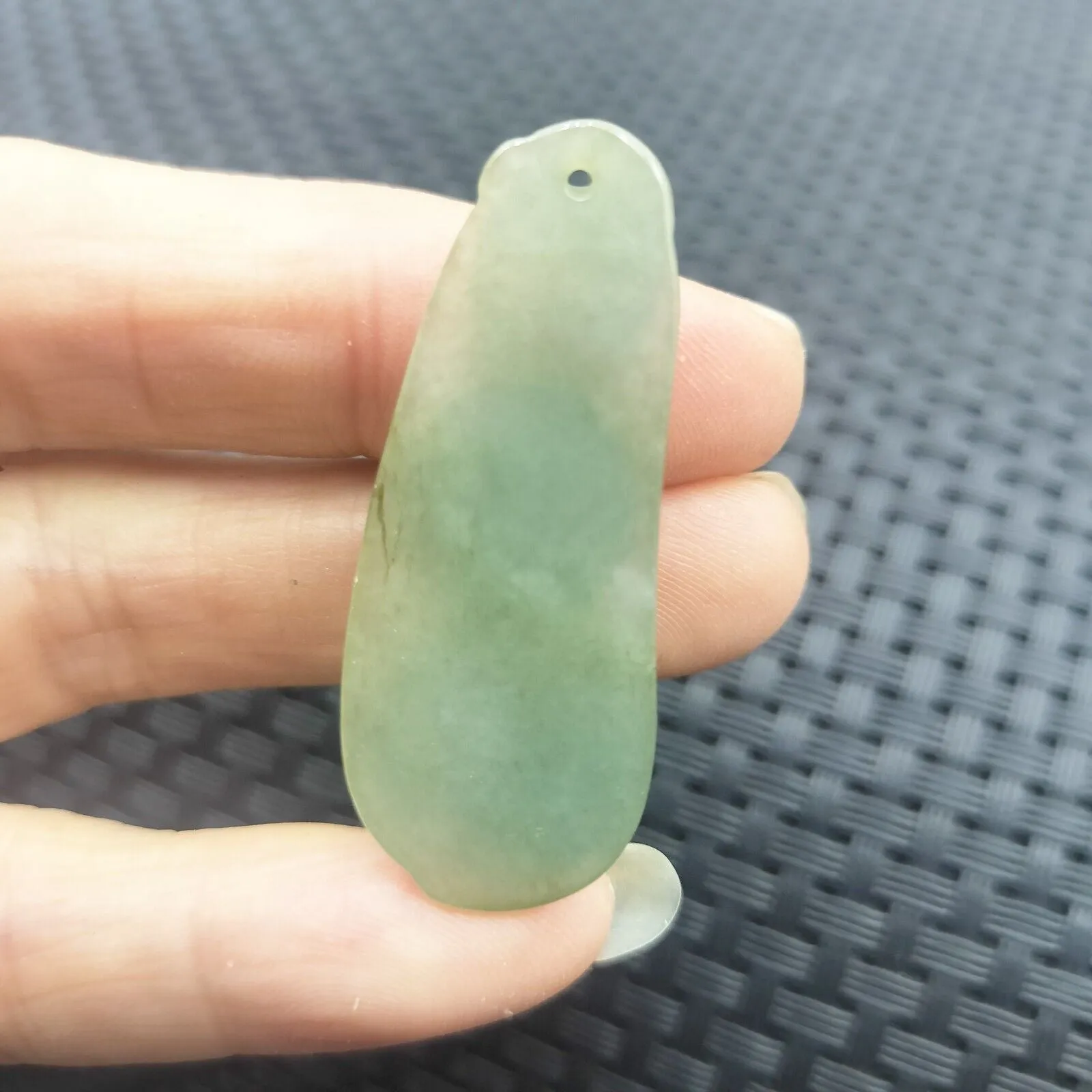 Certified Oily Green Natural Type A Jade Jadeite Carved Bean-Pod Pendant