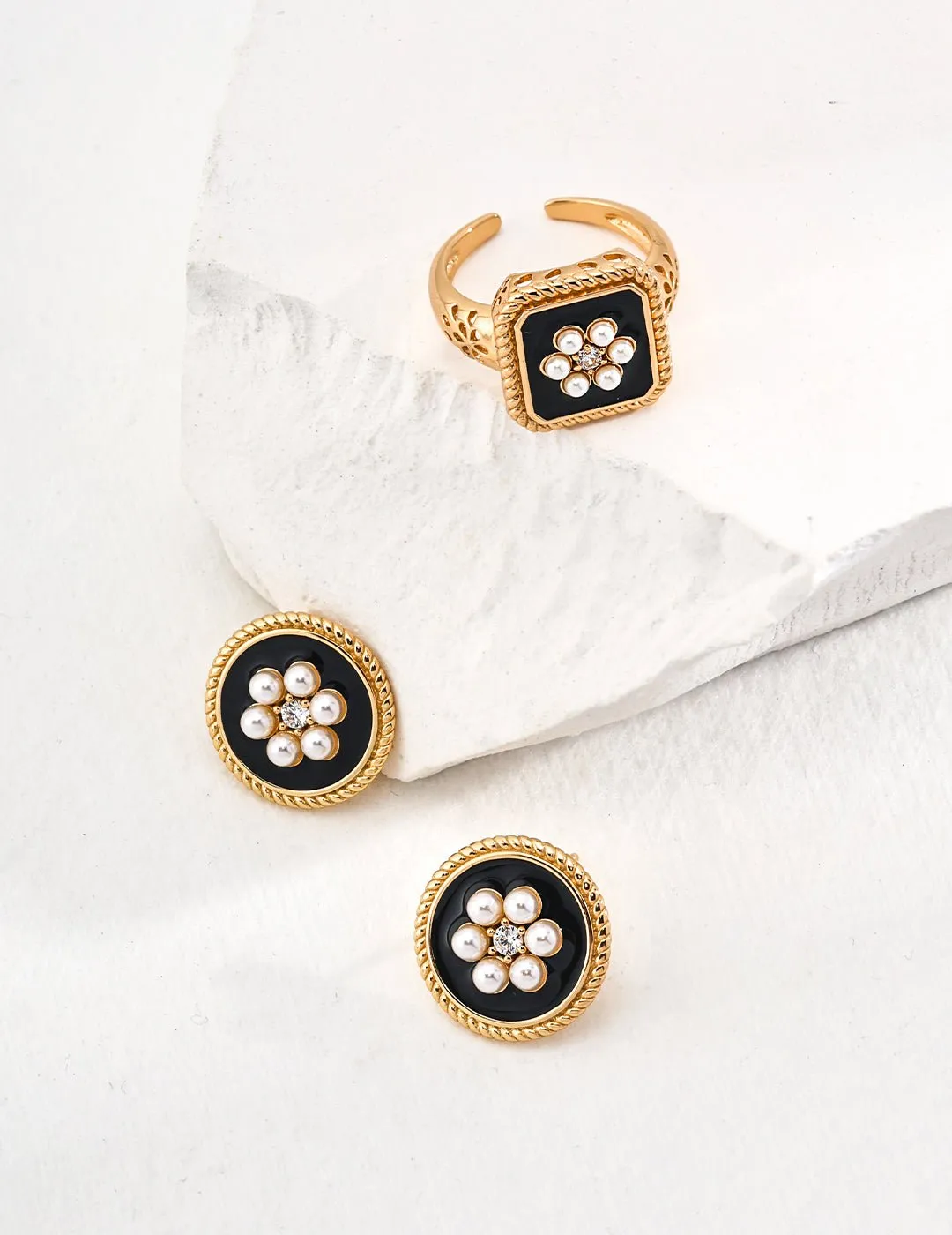 Classic Chanel-inspired Vintage Enamel Glaze Pearl Stud Earrings