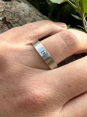 Gerstner Platinum band with baguette cut TWVS 0.12ct diamond size T