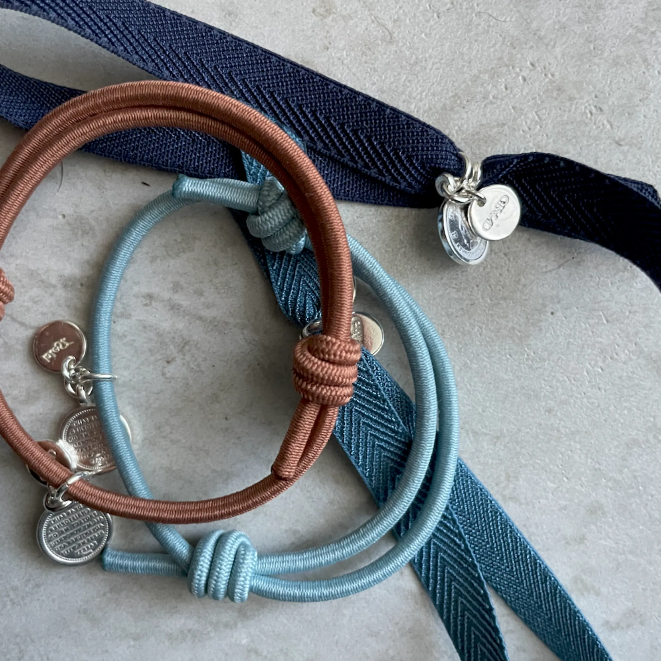KNOT BRACELET LIGHT POWDER BLUE