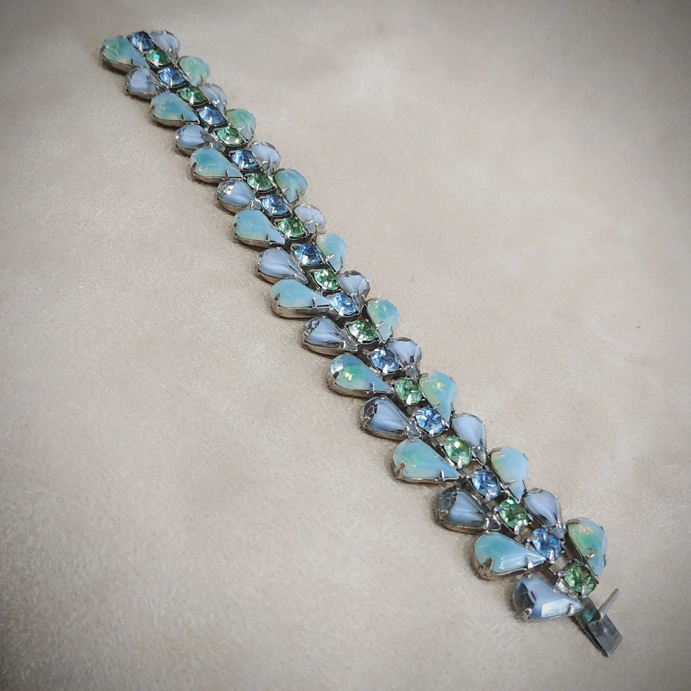 Kramer Blue Green Givre glass Vintage Bracelet
