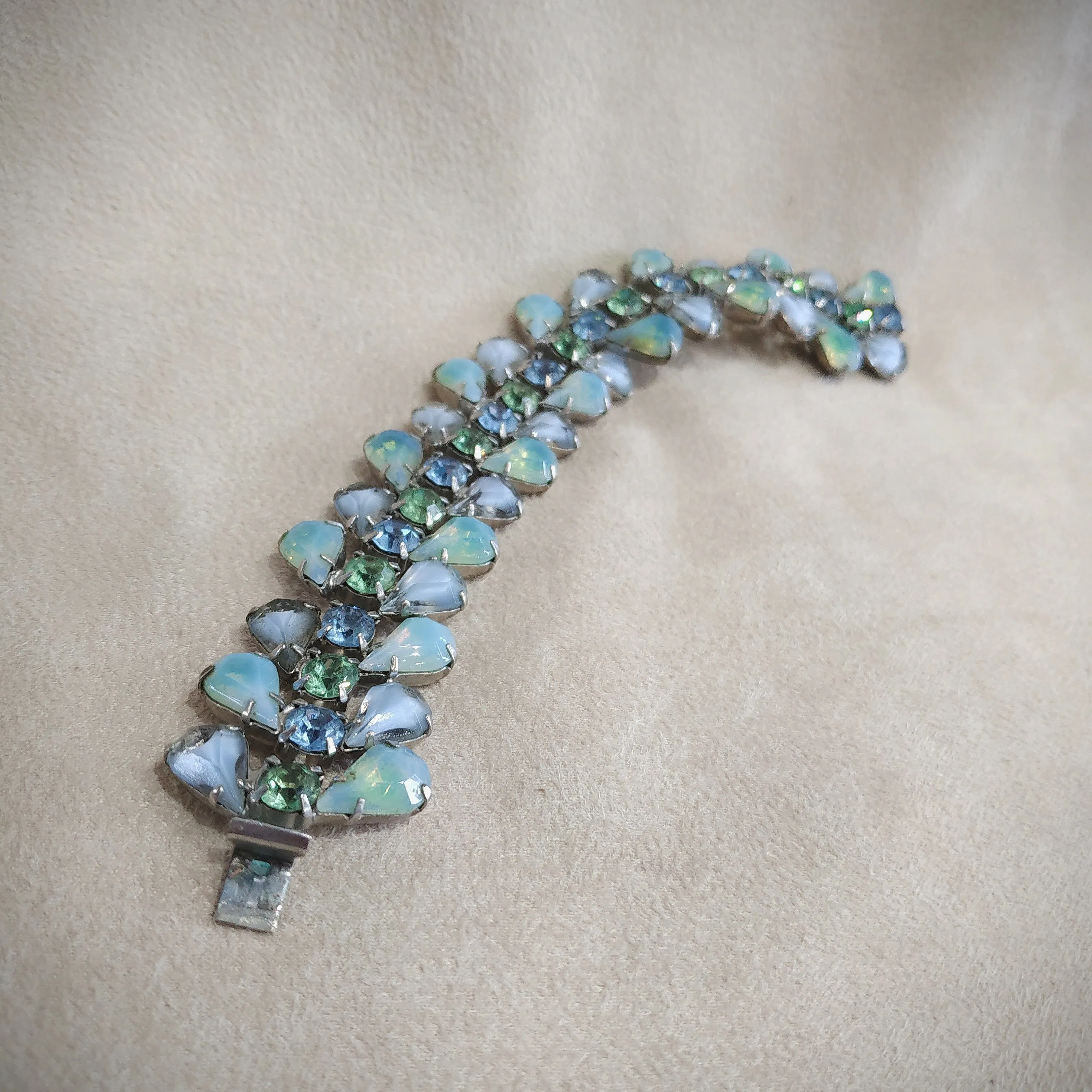 Kramer Blue Green Givre glass Vintage Bracelet