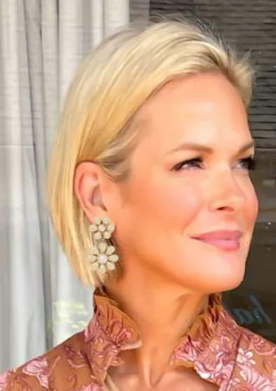 Laura Earrings | Peach Moonstone