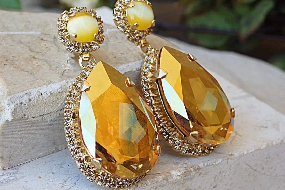 Metallic gold earrings