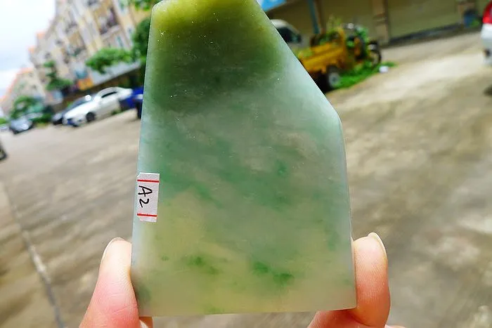 Natural Jade Rough Jadeite Raw (100g,8.2X5.2X0.8cm)