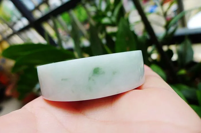 Natural Jade Rough Jadeite Raw (113g,5.3x1.56cm)