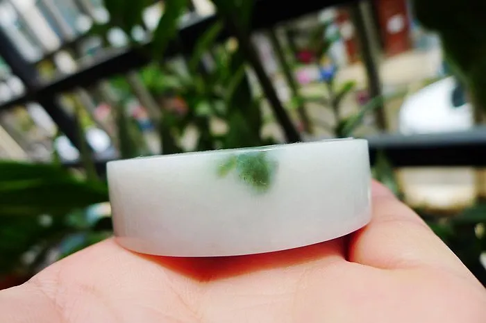 Natural Jade Rough Jadeite Raw (113g,5.3x1.56cm)