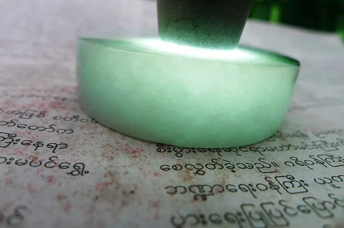 Natural Jade Rough Jadeite Raw (113g,5.3x1.56cm)