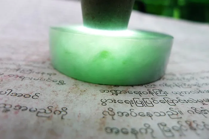 Natural Jade Rough Jadeite Raw (113g,5.3x1.56cm)