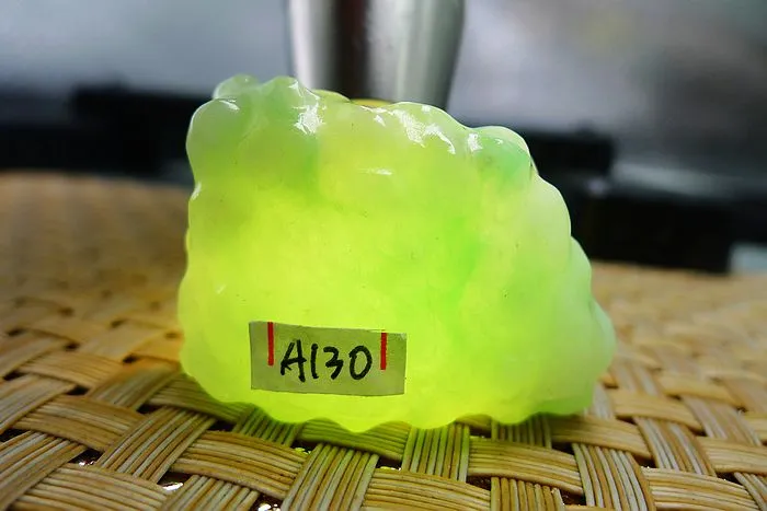 Natural Jade Rough Jadeite Raw (34g,3.8X2.6X1.6cm)