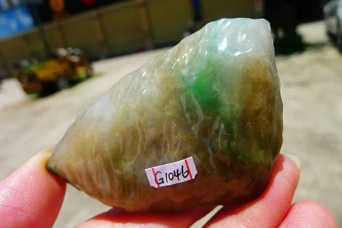Natural Jade Rough Jadeite Raw (74g,6.4X4.6X1.6cm)
