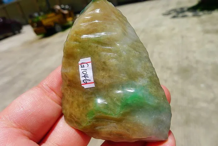 Natural Jade Rough Jadeite Raw (74g,6.4X4.6X1.6cm)