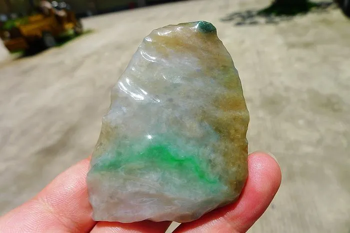 Natural Jade Rough Jadeite Raw (74g,6.4X4.6X1.6cm)