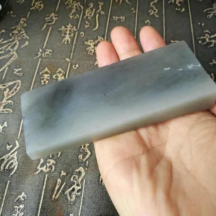 Natural Kunlun Jade Rough Nephrite Raw (179g, 8.5X3.8X1.2cm)