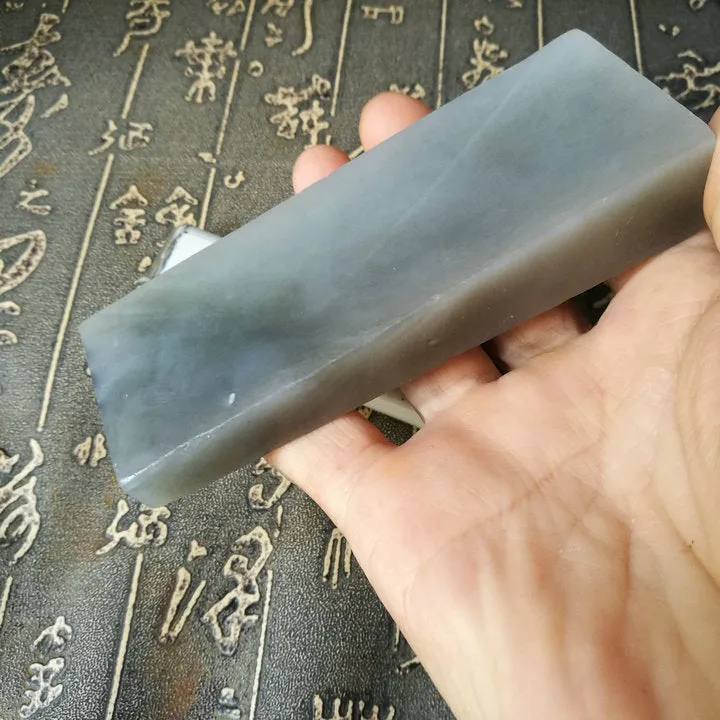 Natural Kunlun Jade Rough Nephrite Raw (179g, 8.5X3.8X1.2cm)