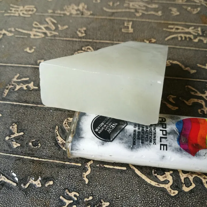 Natural Kunlun Jade Rough Nephrite Raw (71g, 4.7X4.2X1.8cm)