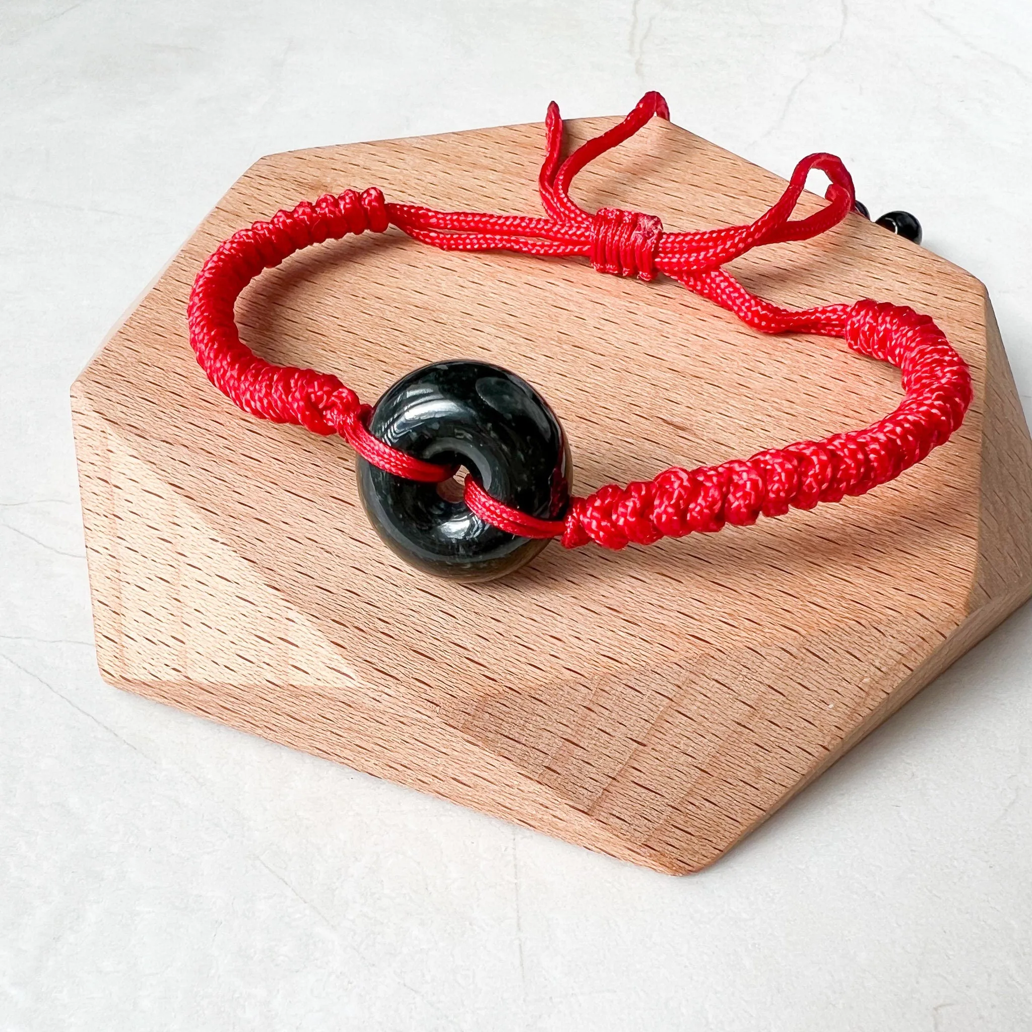 Small Black Red Jadeite Jade Circle Donut Ping An Peace Minimalist Bracelet, LGG-0422-1673245015