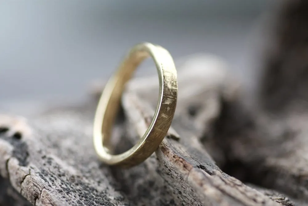 Stacking Wavy gold hammered wedding ring