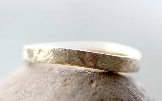 Stacking Wavy gold hammered wedding ring