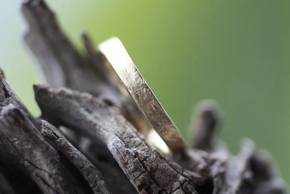 Stacking Wavy gold hammered wedding ring