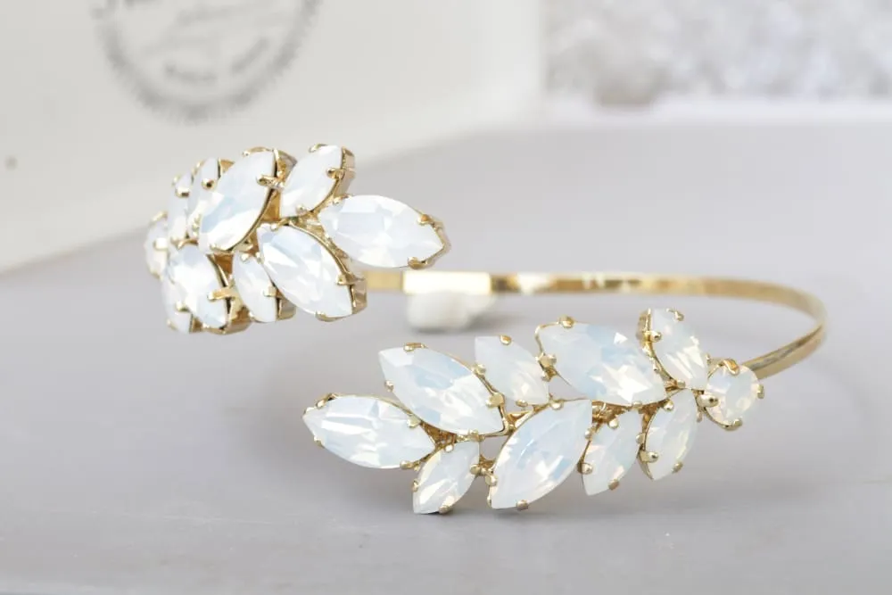 WHITE WEDDING BRACELET